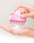 La brosse de massage du cuir chevelu Vellen Hair pour un nettoyage en profondeur et la stimulation de la pousse des cheveux